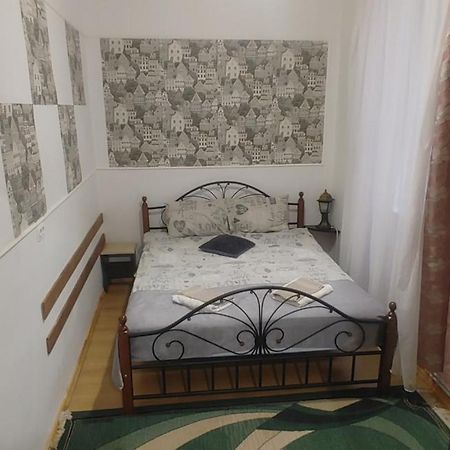 Apartment Near Rynok Square Lviv Exterior photo
